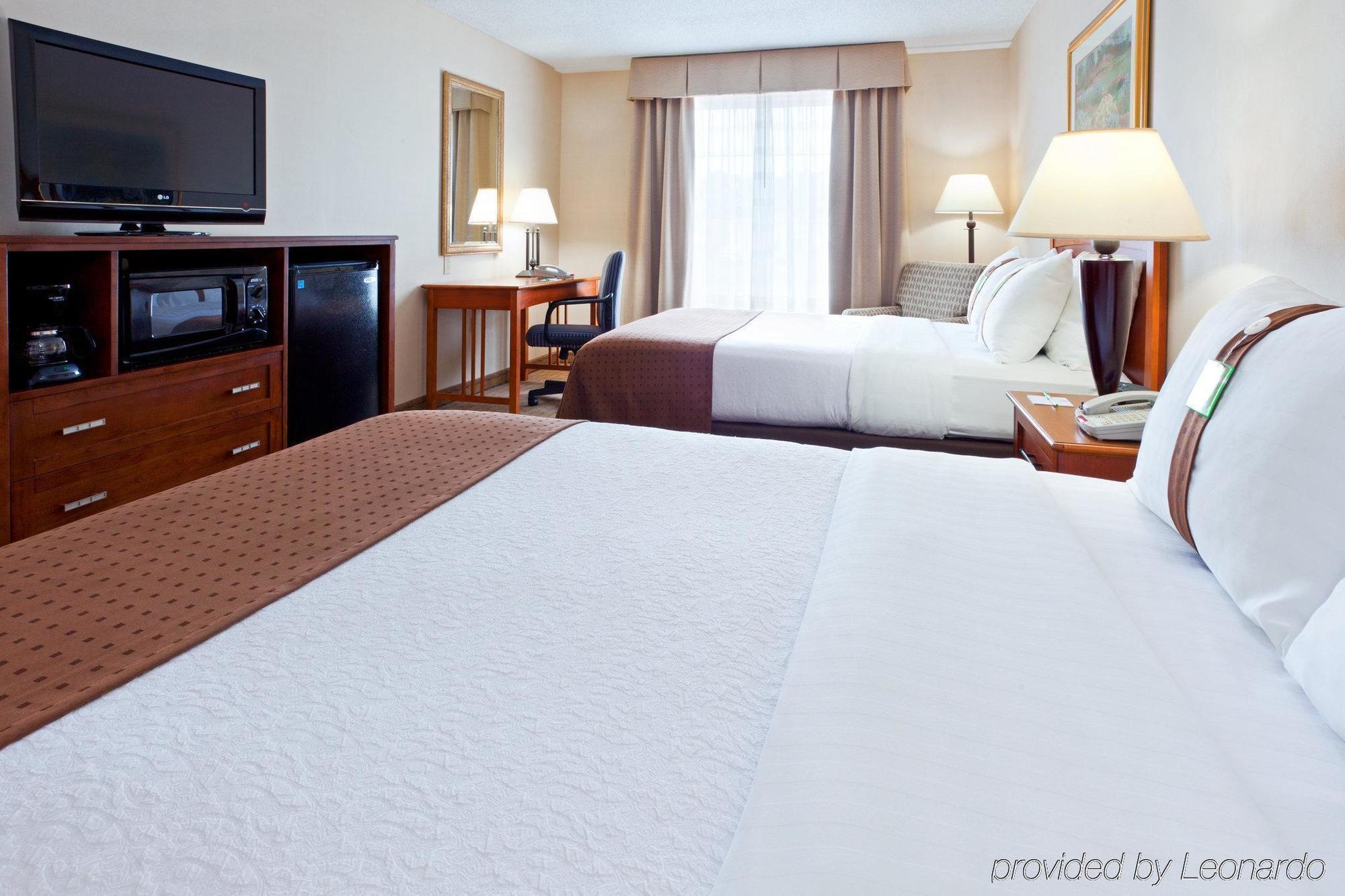 Holiday Inn Johnstown-Gloversville Pokoj fotografie